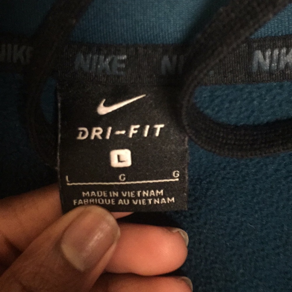 Nike jacket - Picture 2 of 3